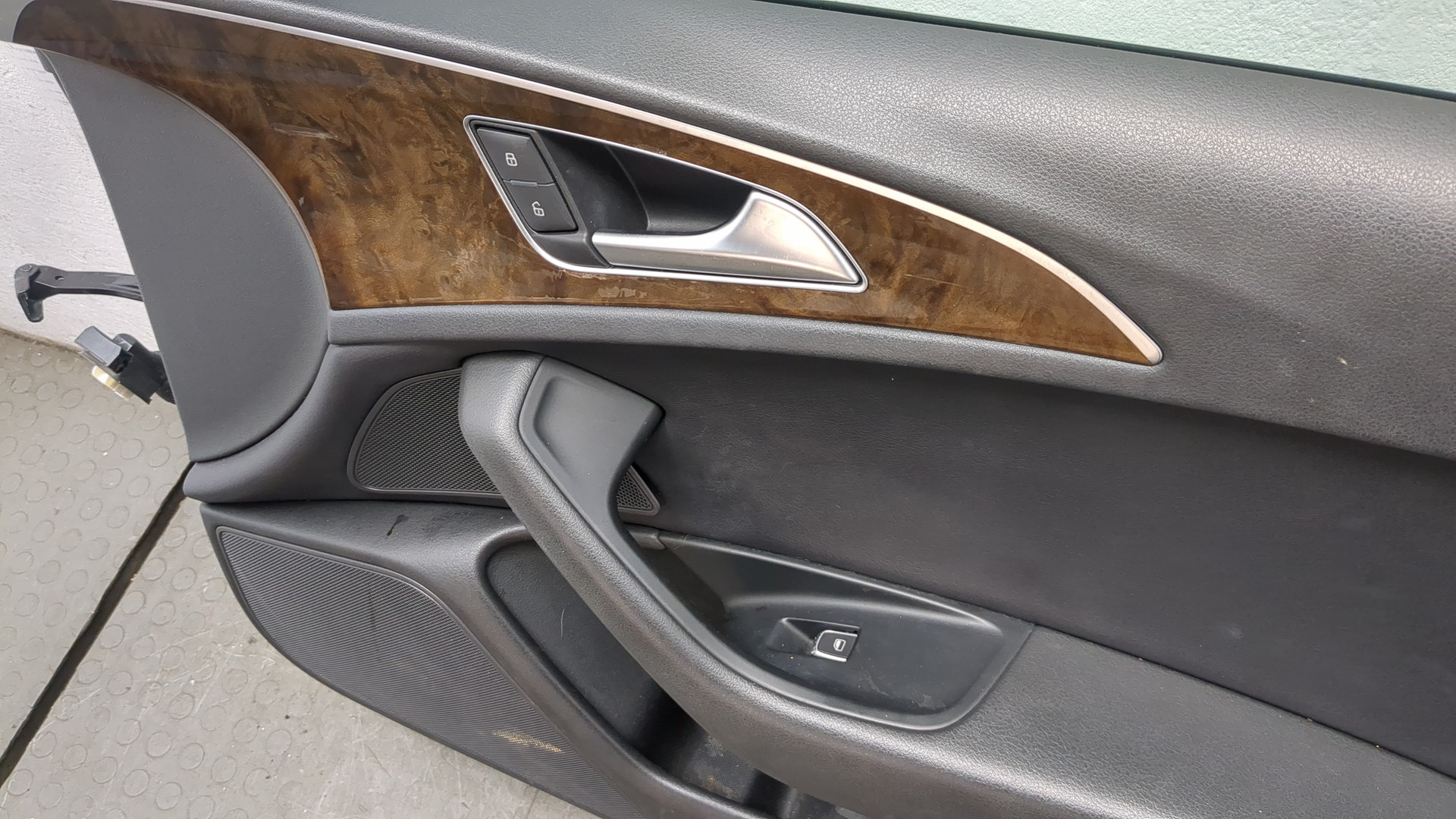 Дверь передняя правая