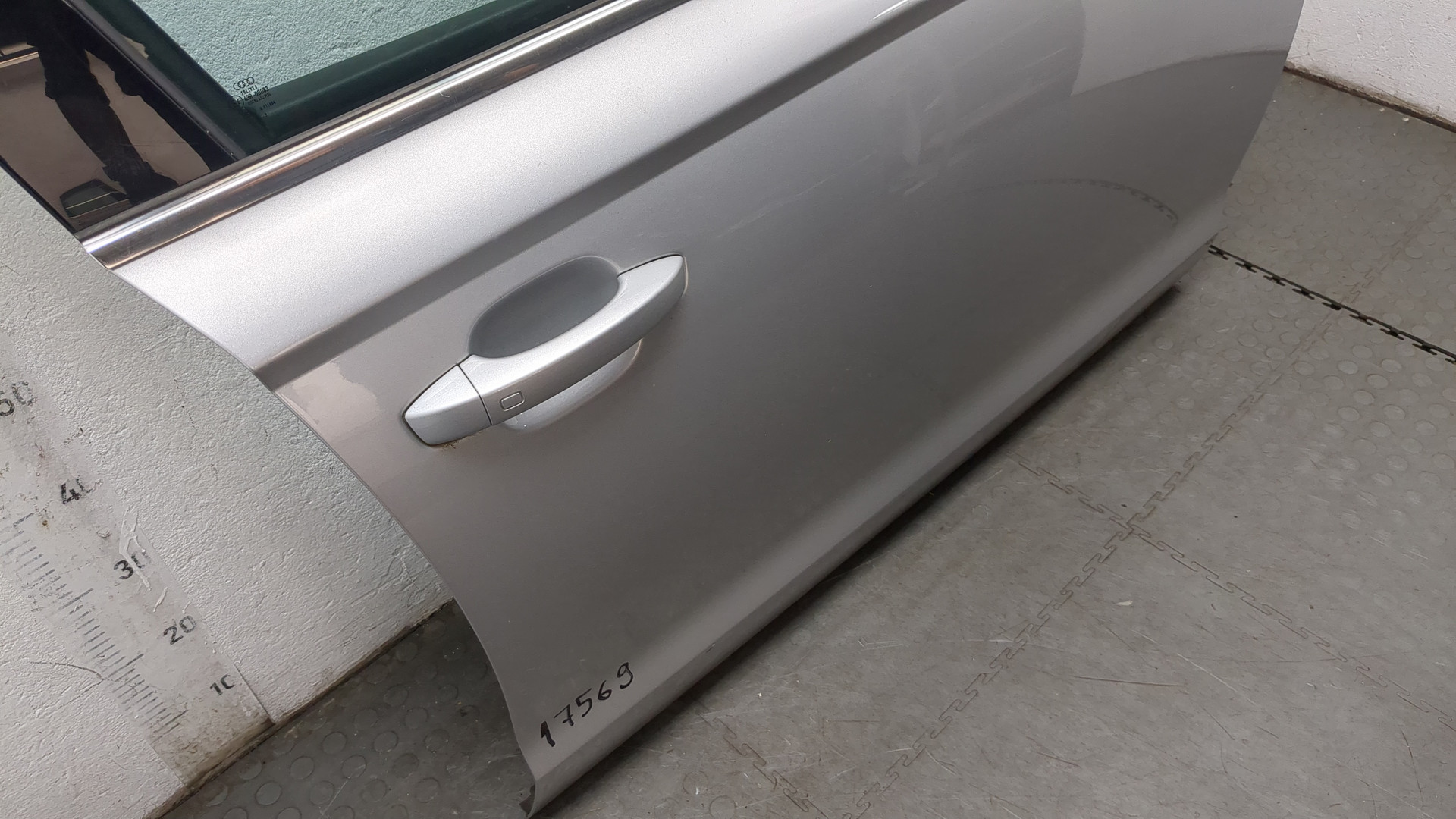 Дверь передняя правая