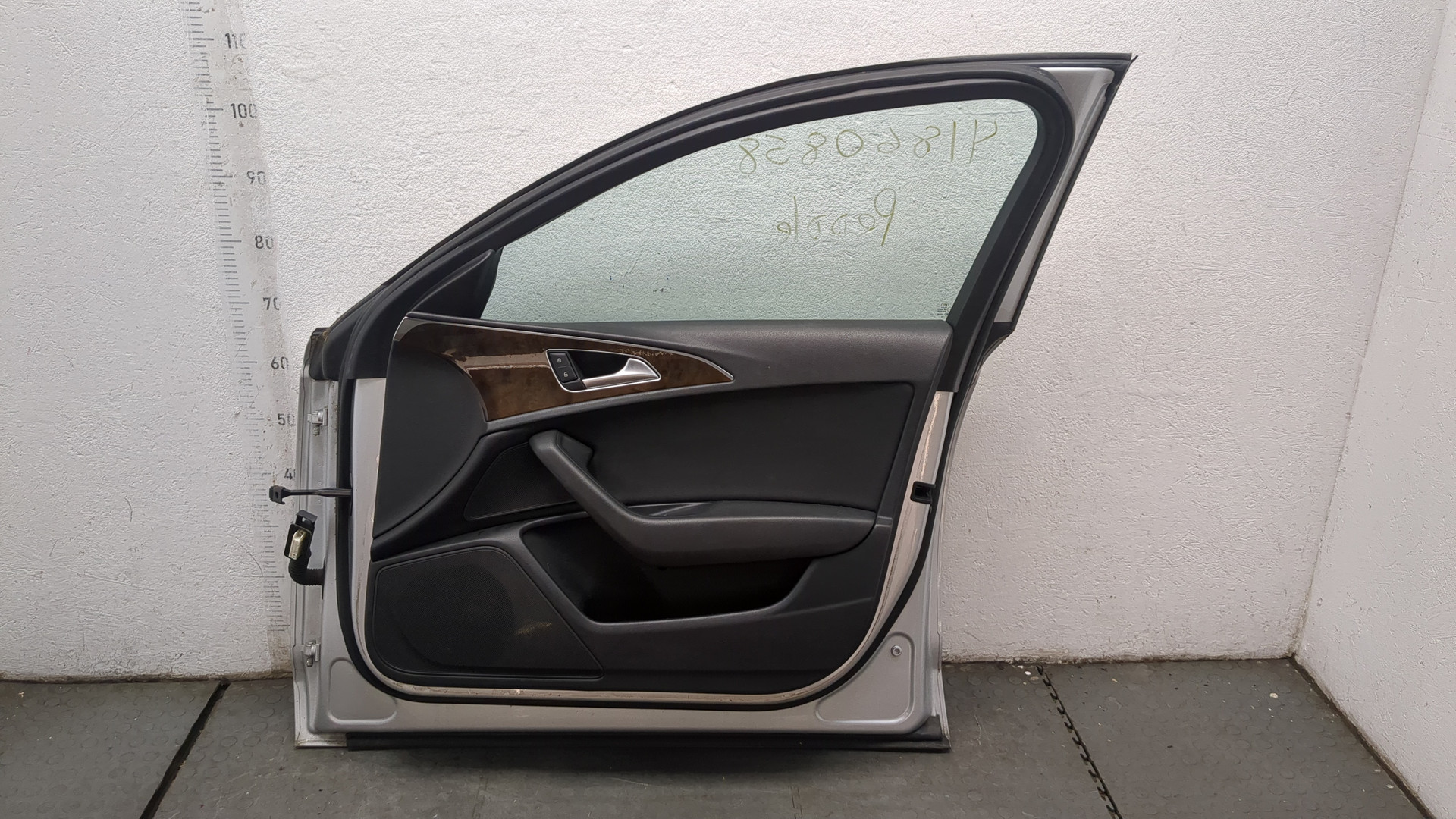 Дверь передняя правая