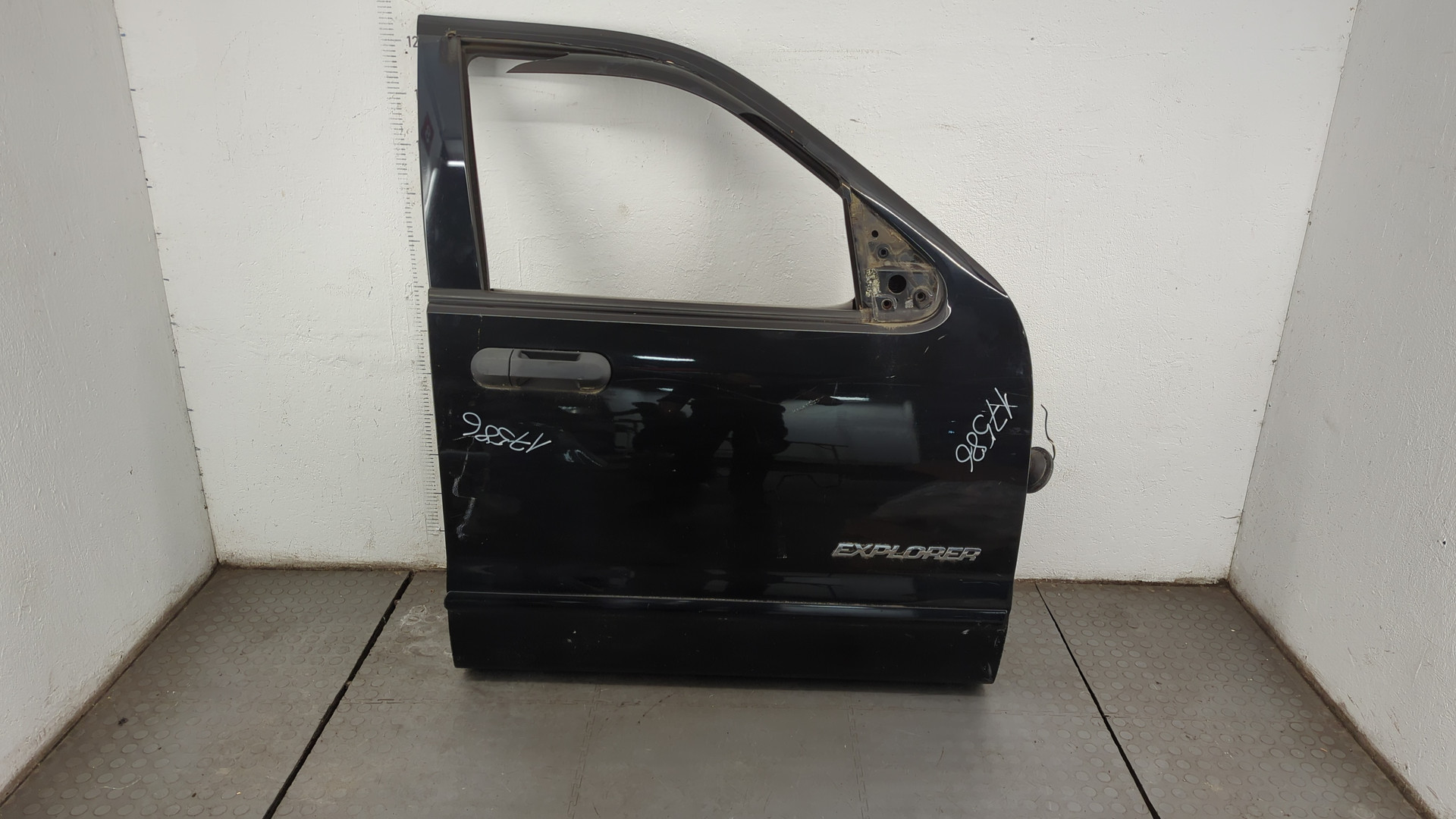 Дверь передняя правая