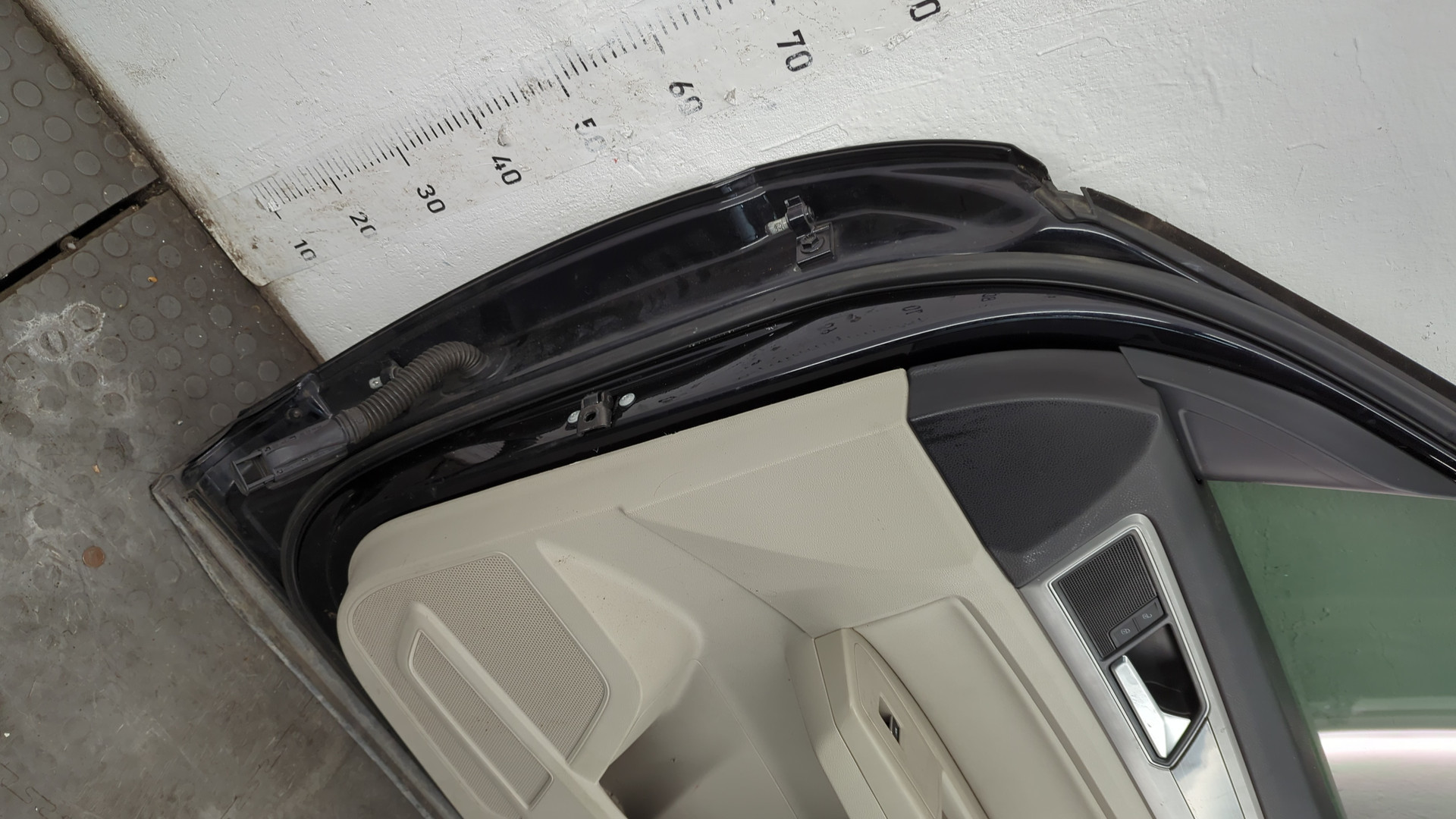 Дверь передняя правая