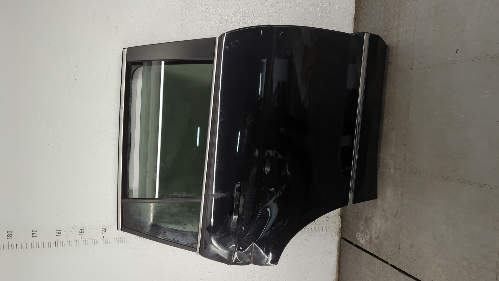 Дверь задняя правая