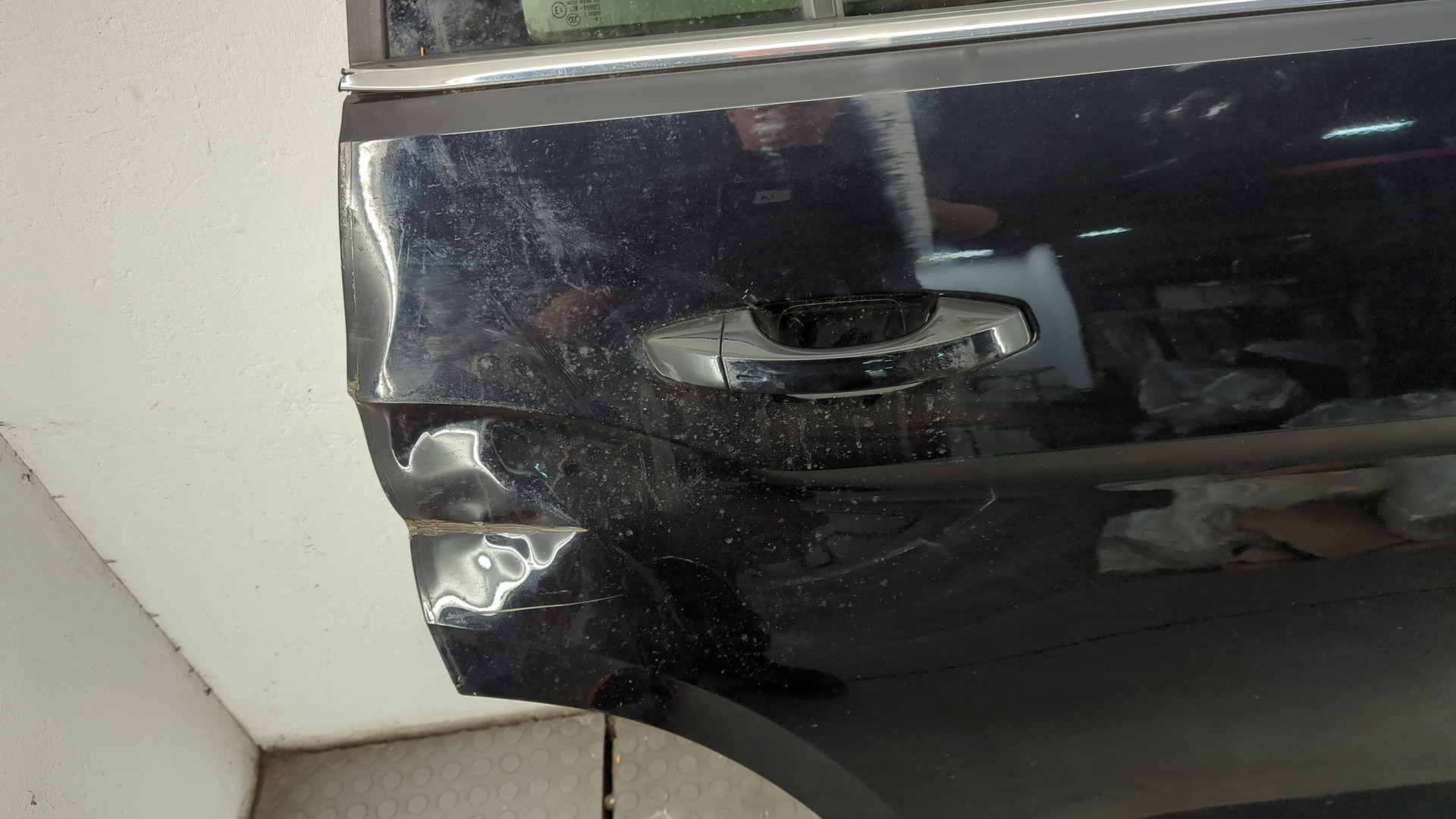 Дверь задняя правая