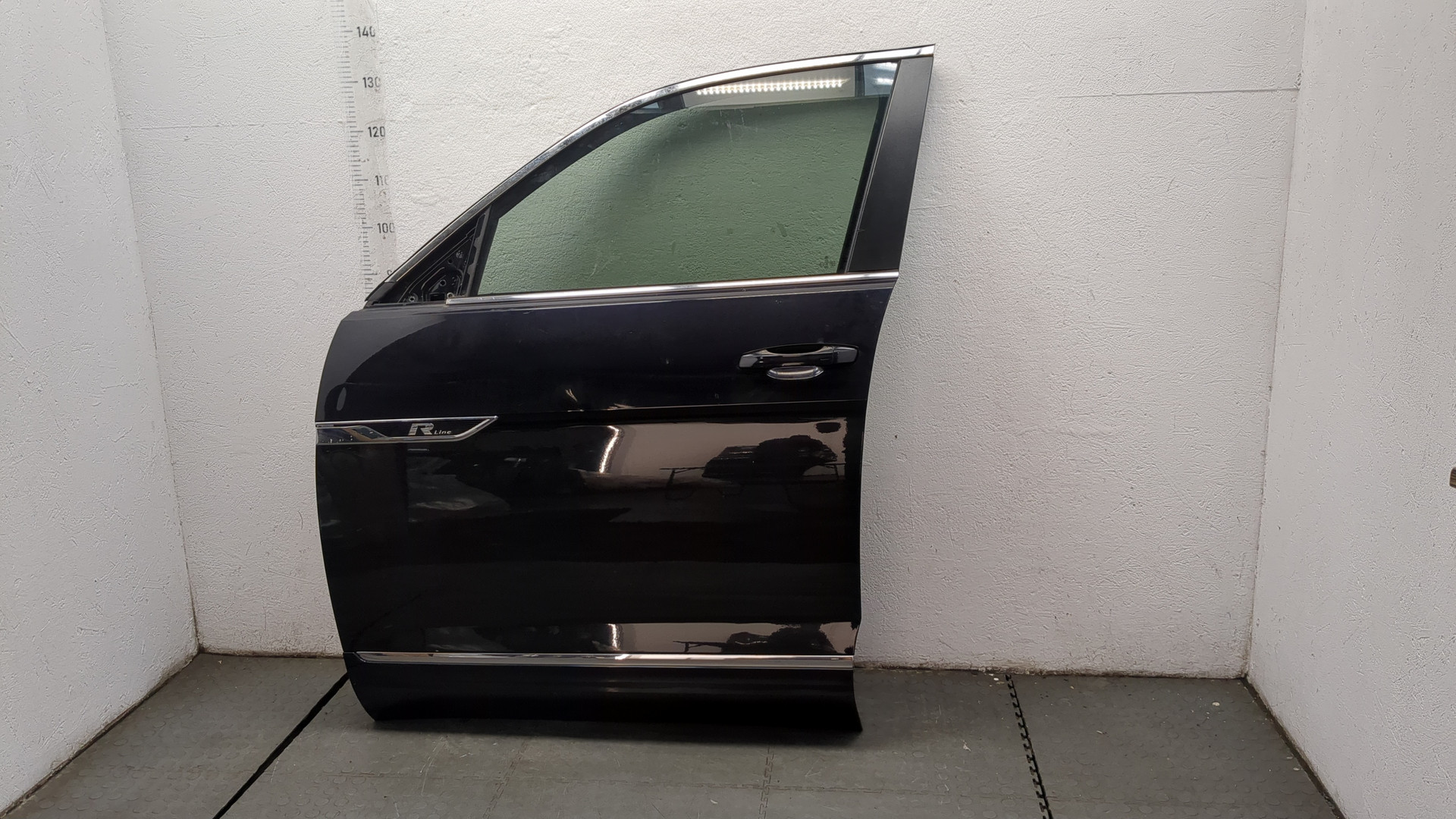 Дверь передняя левая