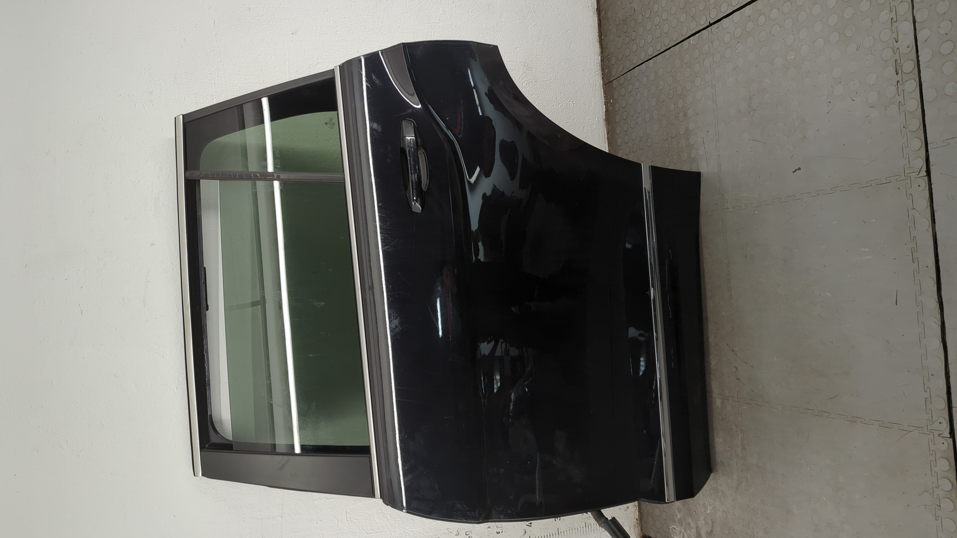 Дверь задняя левая