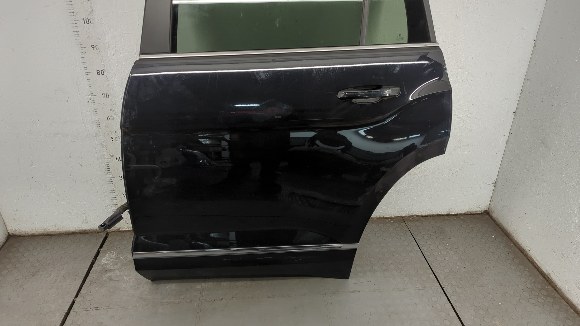 Дверь задняя левая