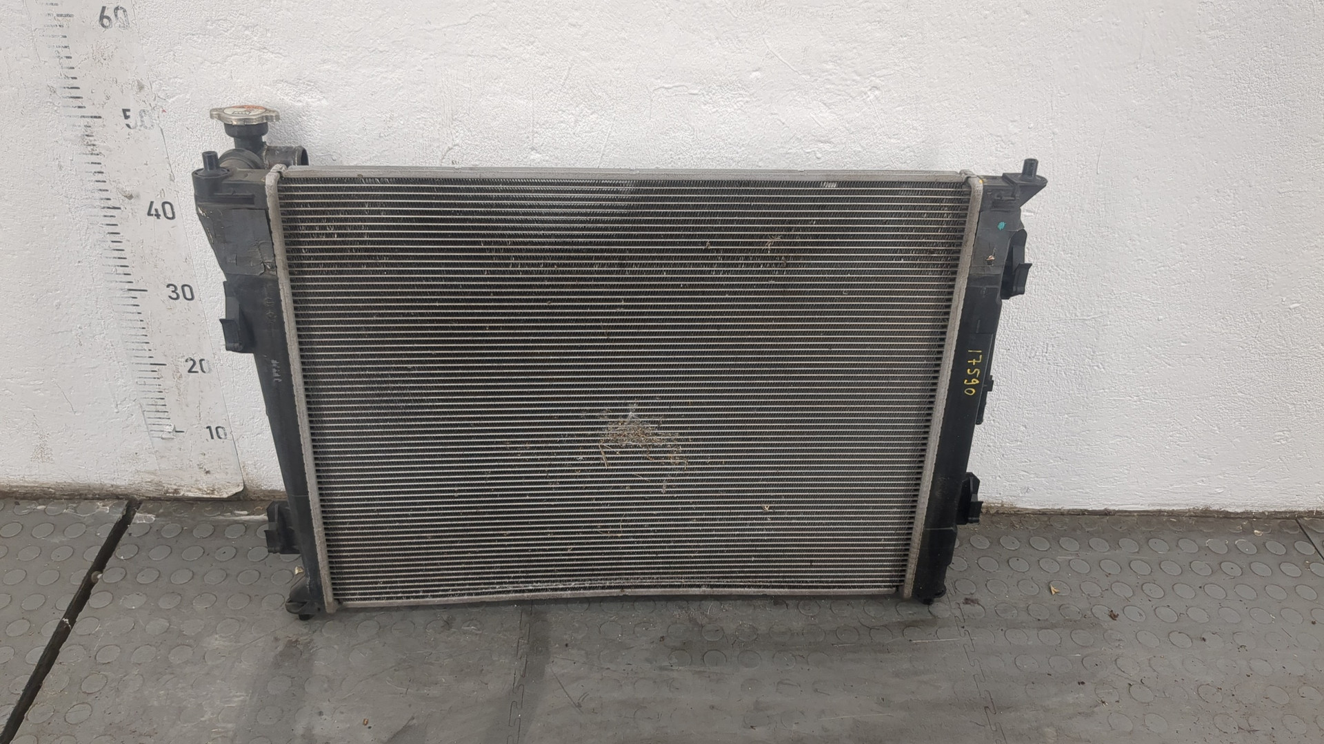 Радиатор охлаждения двигателя основной