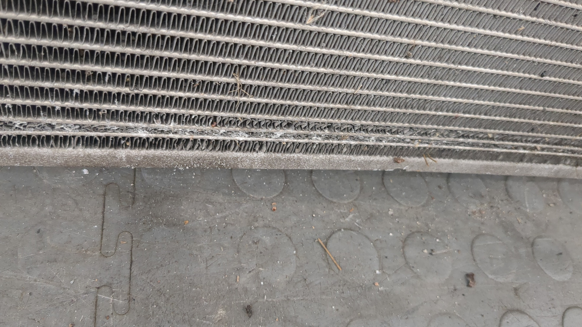 Радиатор охлаждения двигателя основной