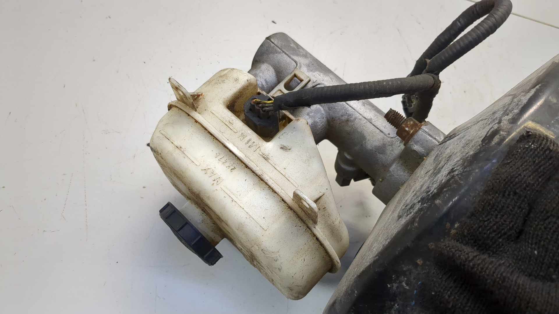 Цилиндр тормозной главный