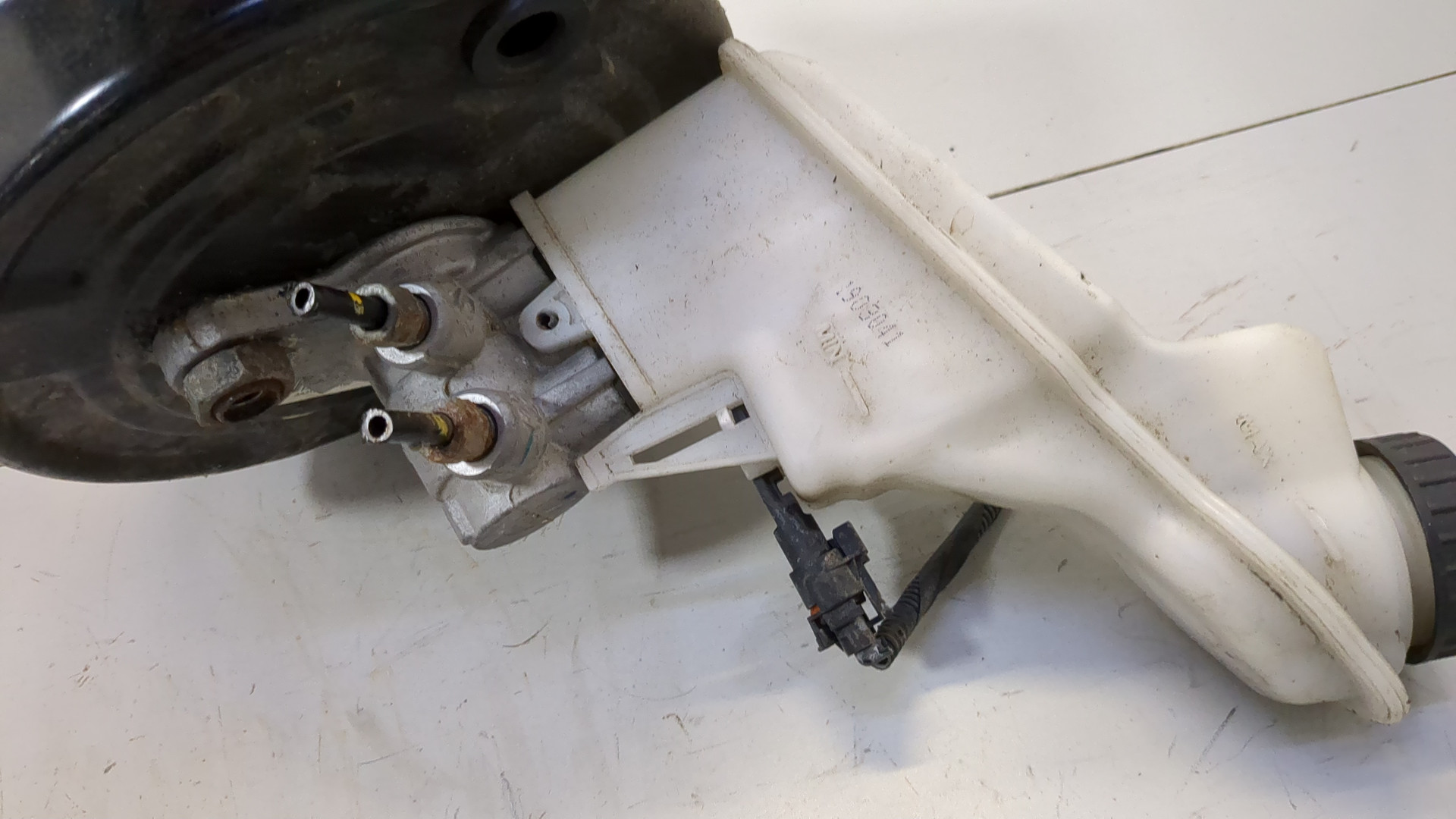 Цилиндр тормозной главный