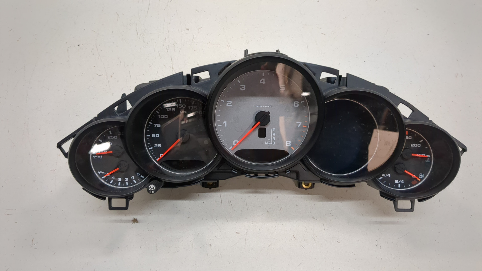 Панель приборов