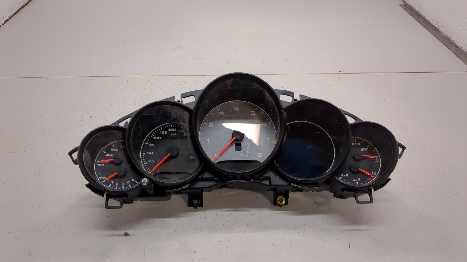 Панель приборов