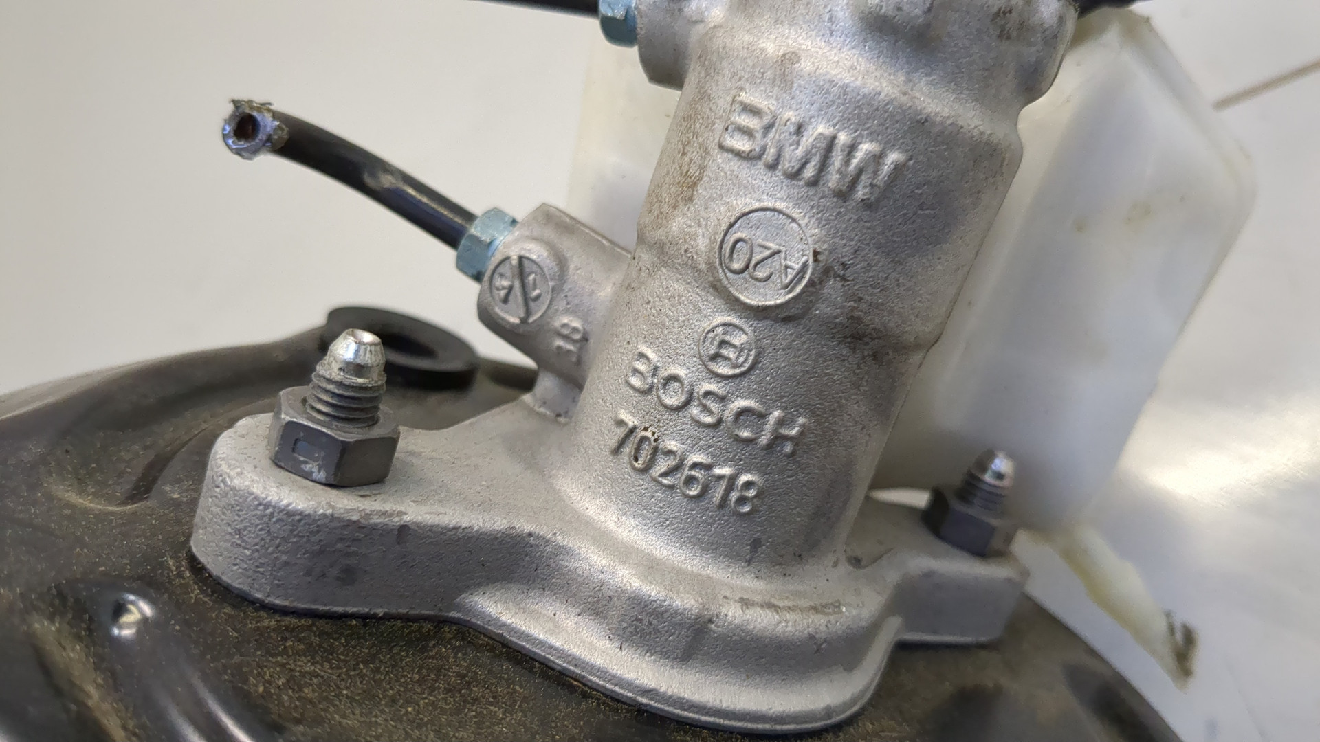 Цилиндр тормозной главный