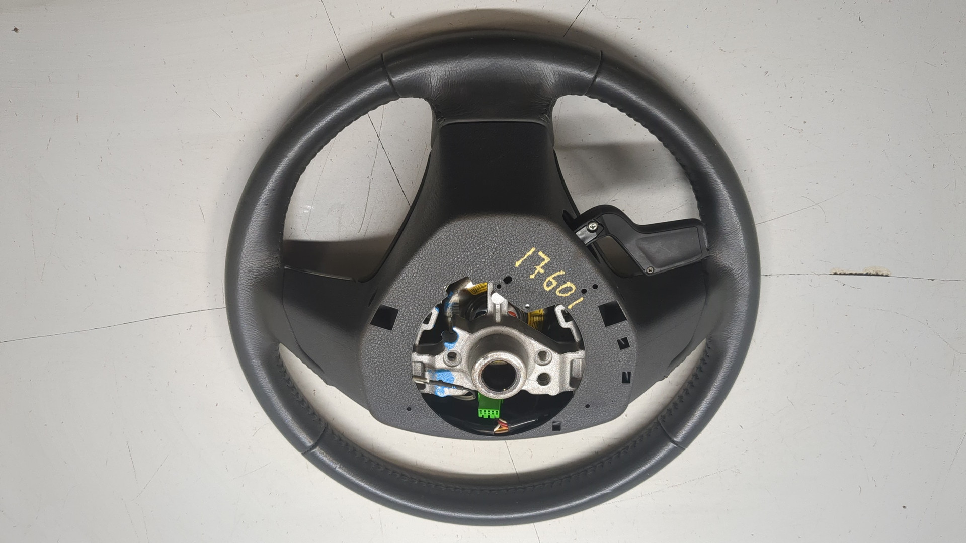 Рулевое колесо (руль)