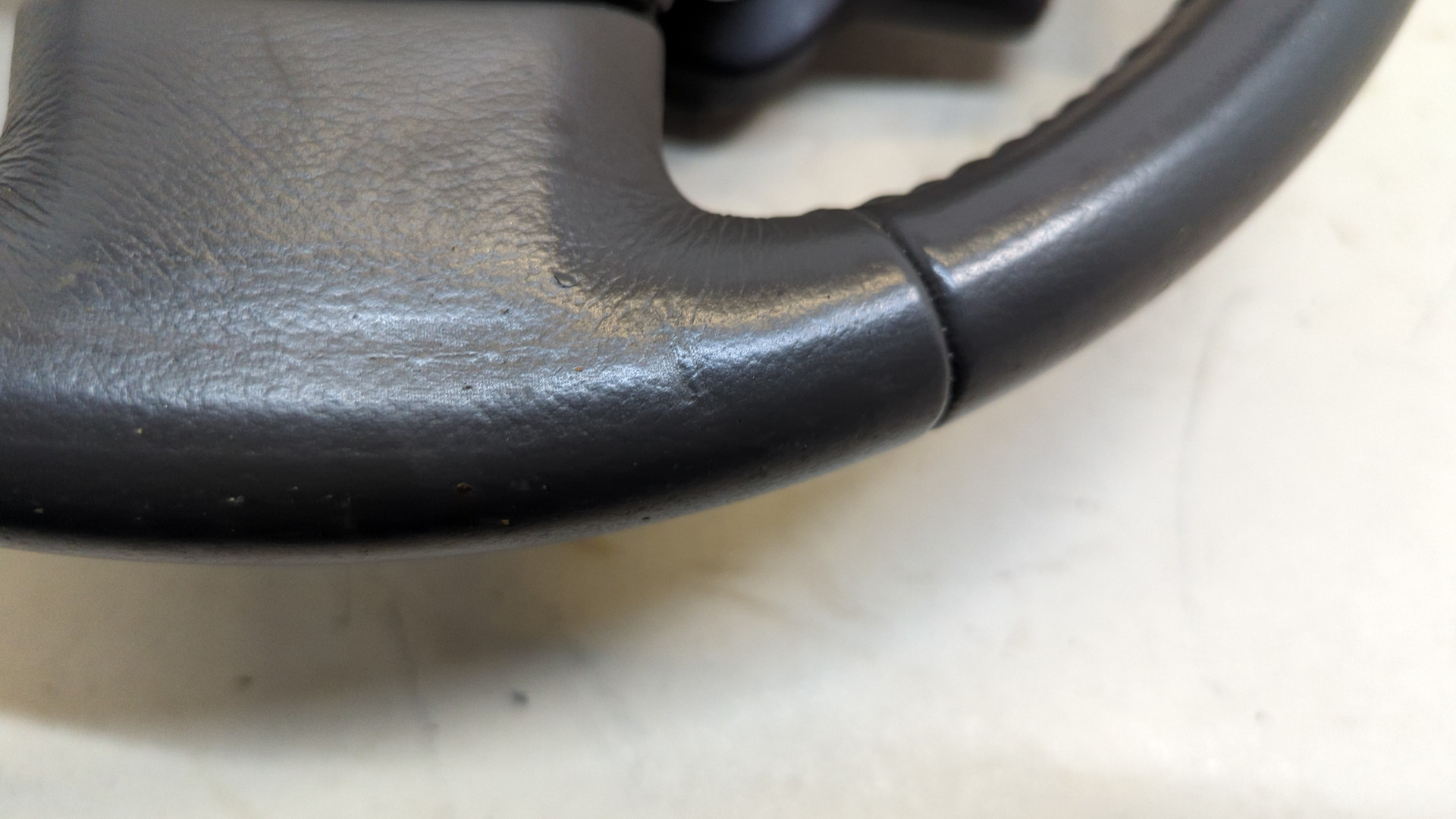 Рулевое колесо (руль)