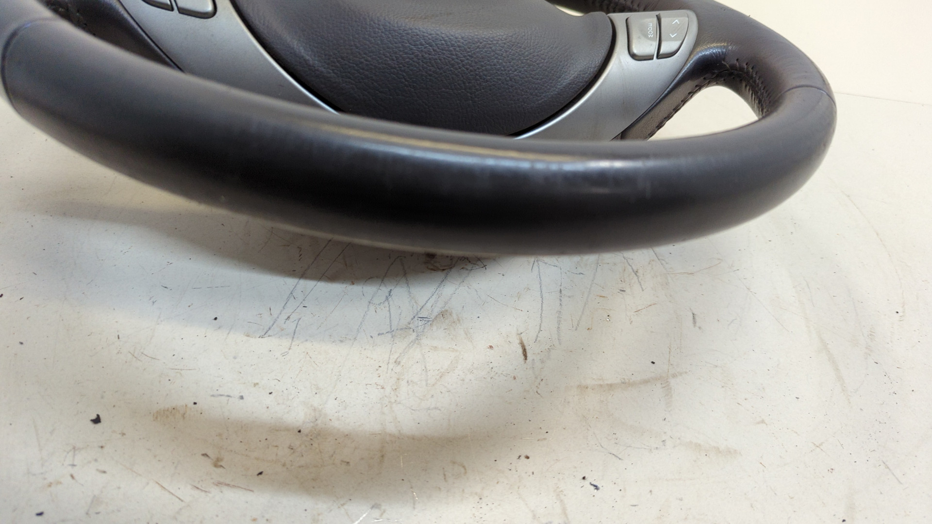 Рулевое колесо (руль)