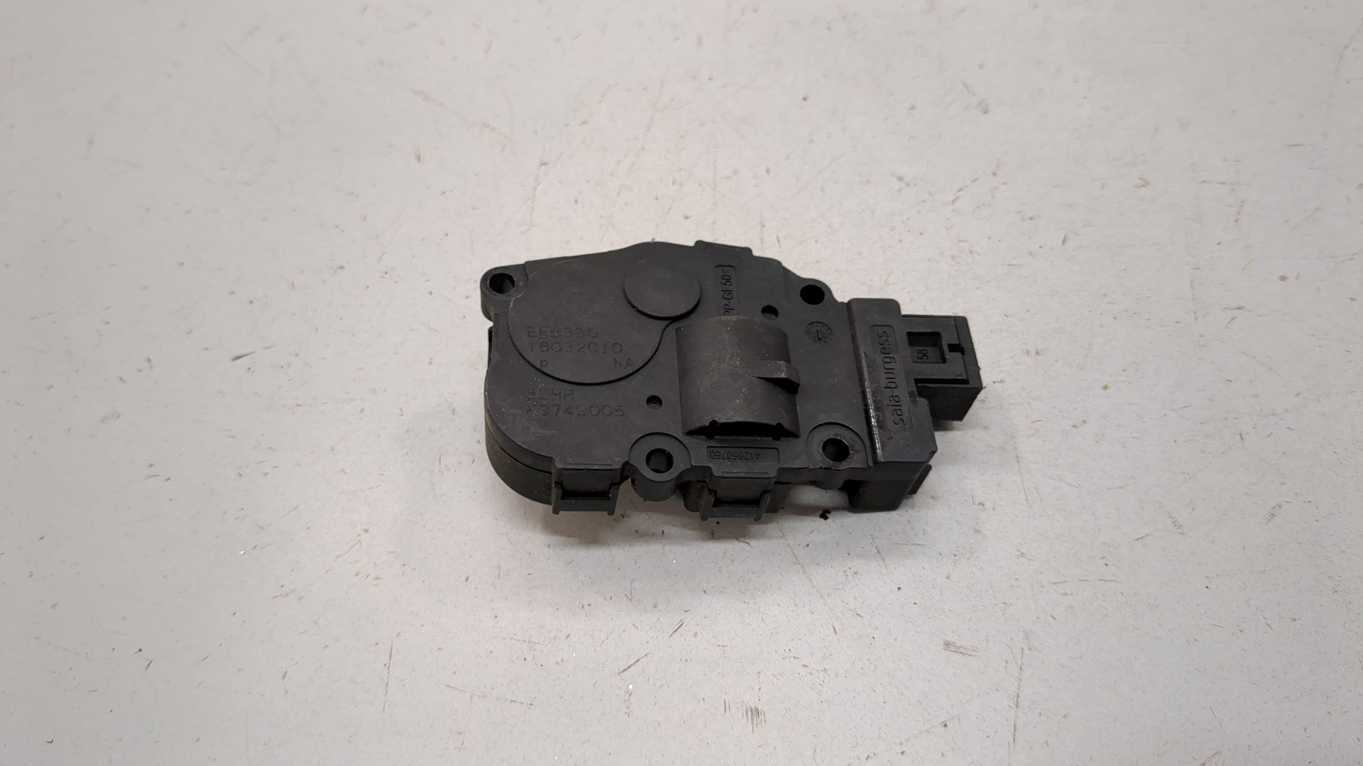 Моторчик заслонки печки