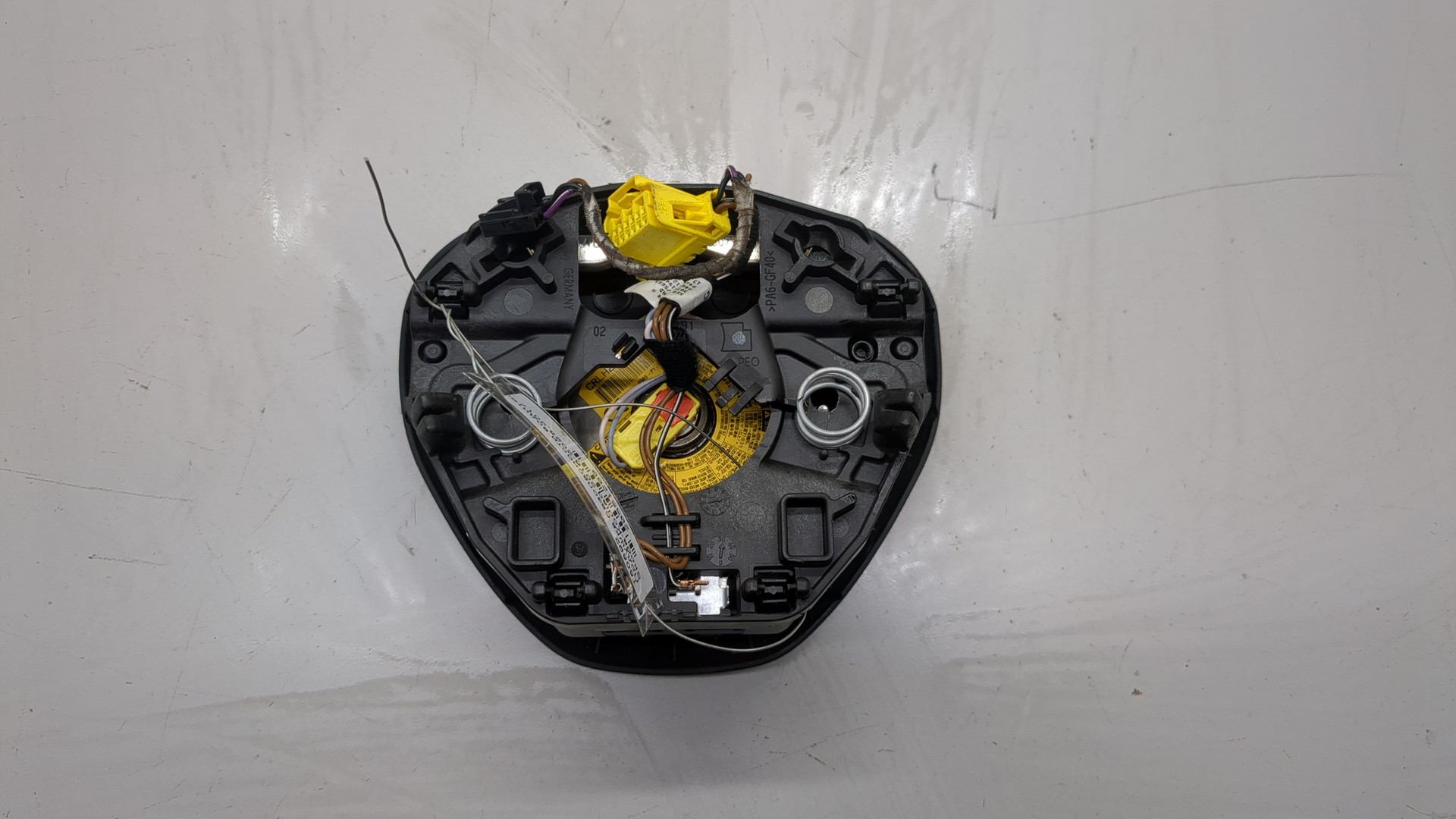 Подушка безопасности в рулевое колесо