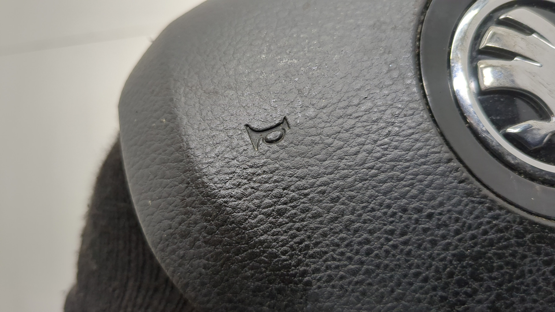 Подушка безопасности в рулевое колесо