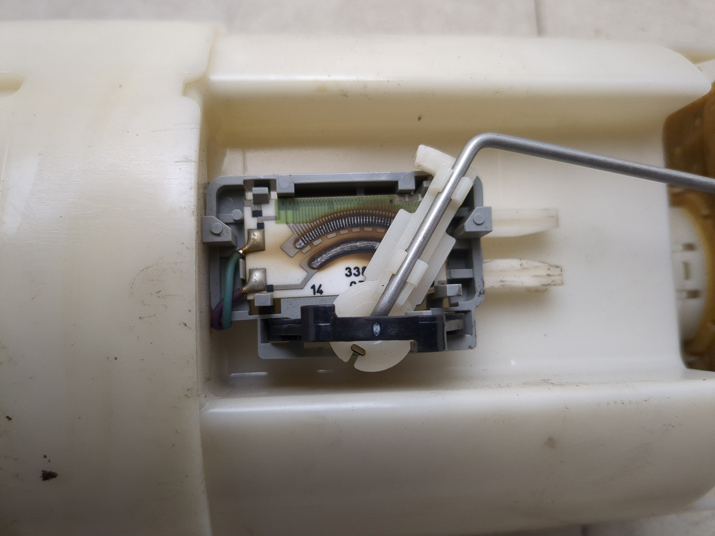 Насос топливный электрический