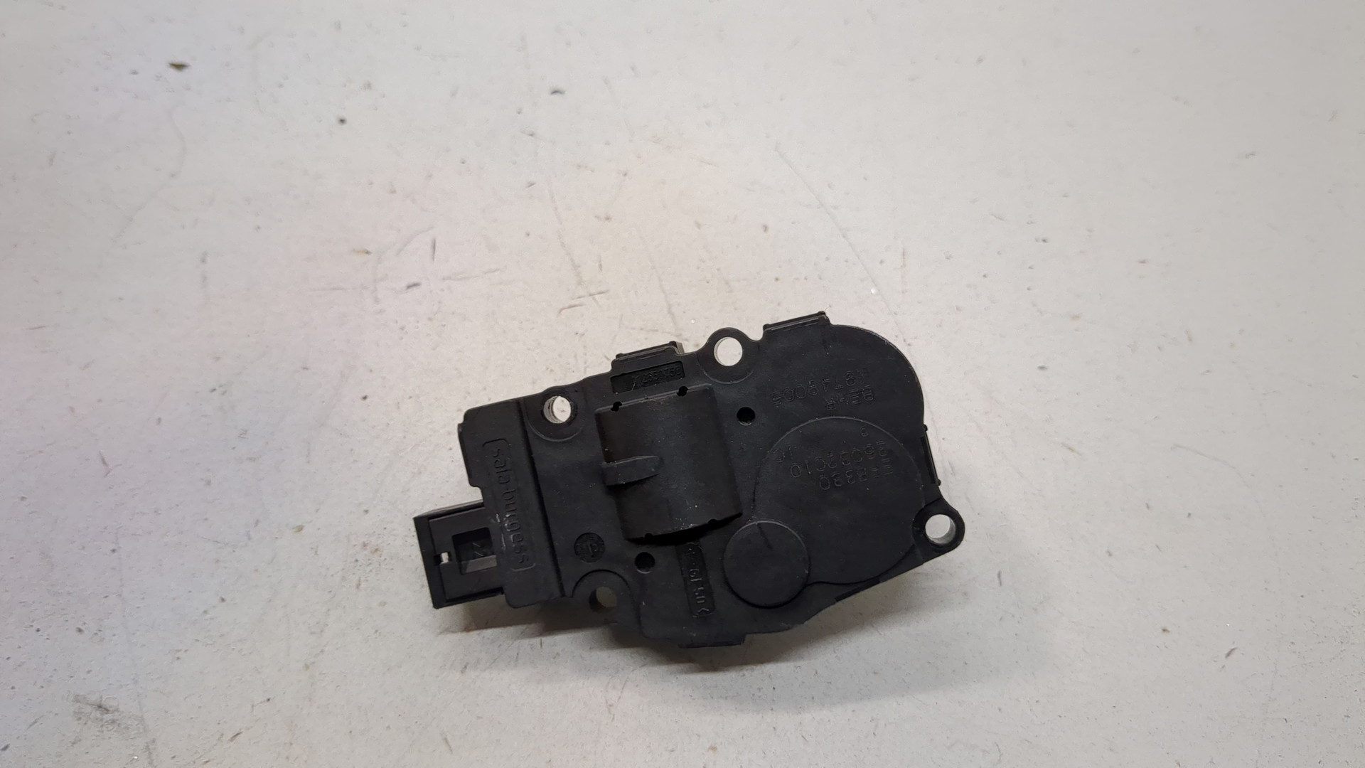 Моторчик заслонки печки