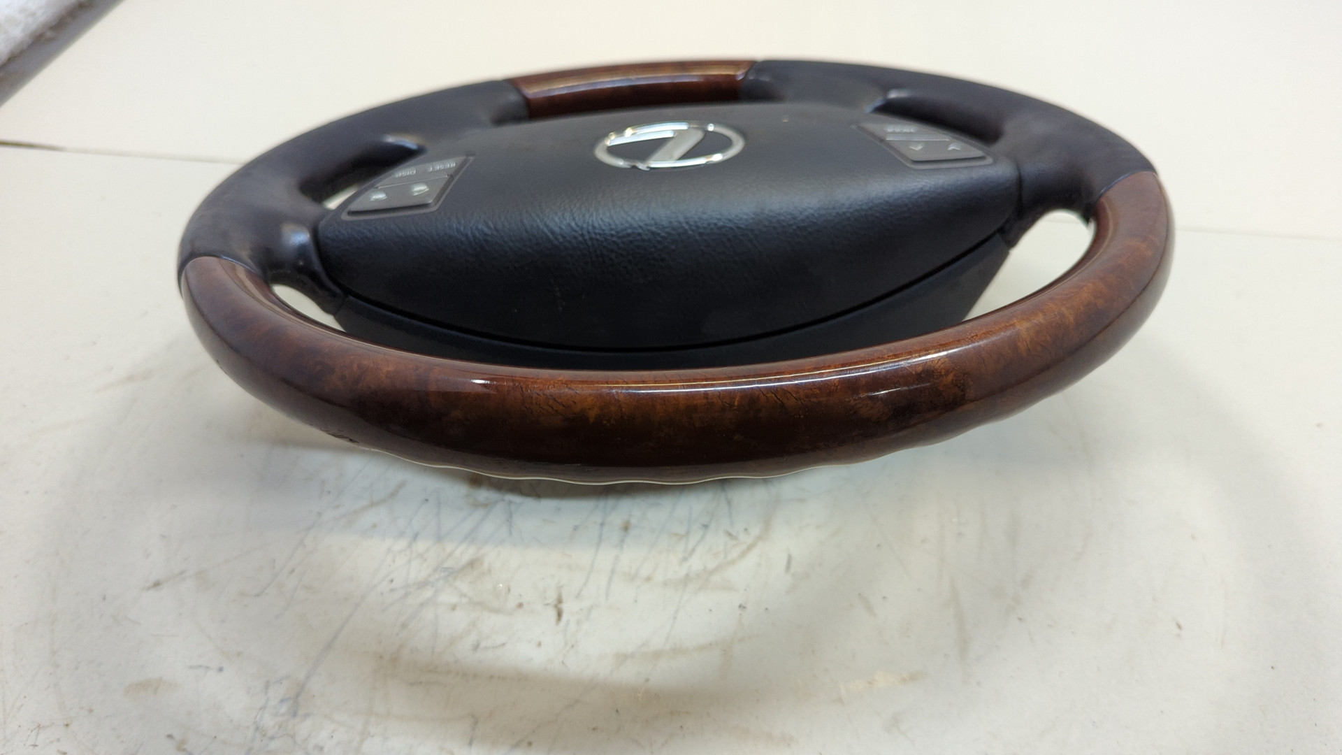 Рулевое колесо (руль)