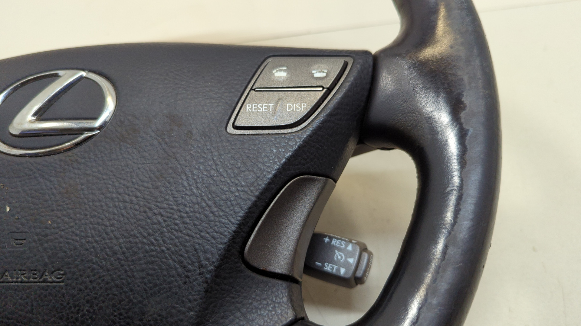 Рулевое колесо (руль)