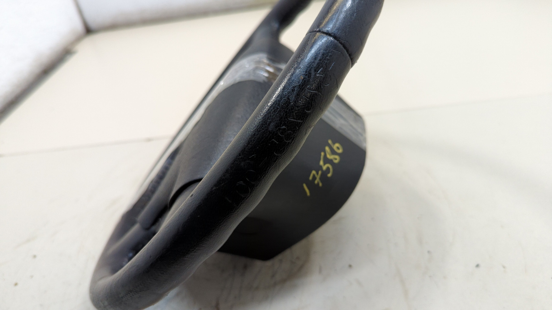 Рулевое колесо (руль)