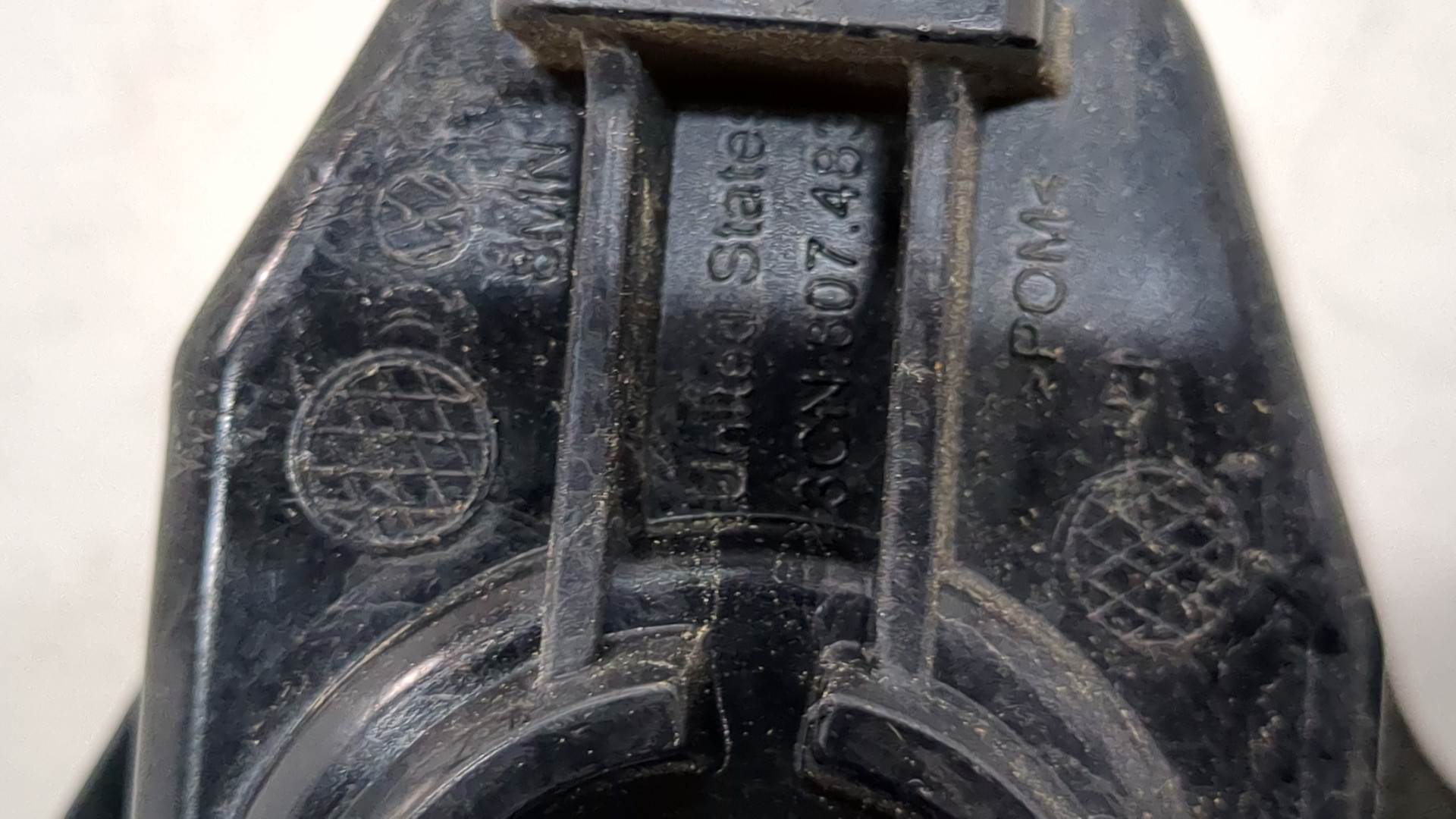 Кронштейн заднего бампера левый