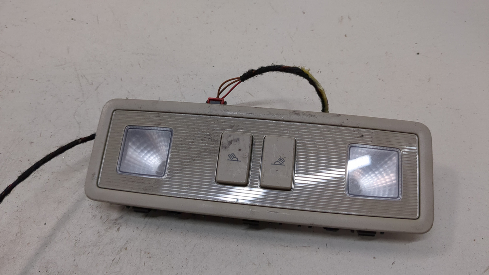 Плафон салонный