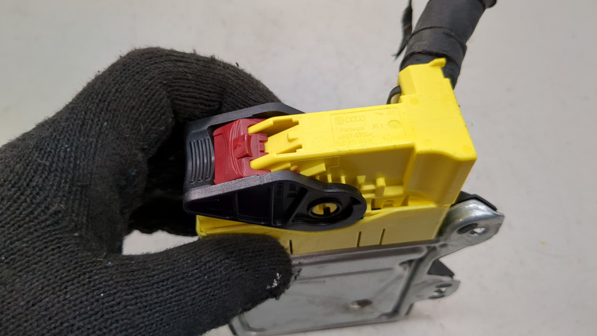 Блок управления подушек безопасности (AIR BAG)