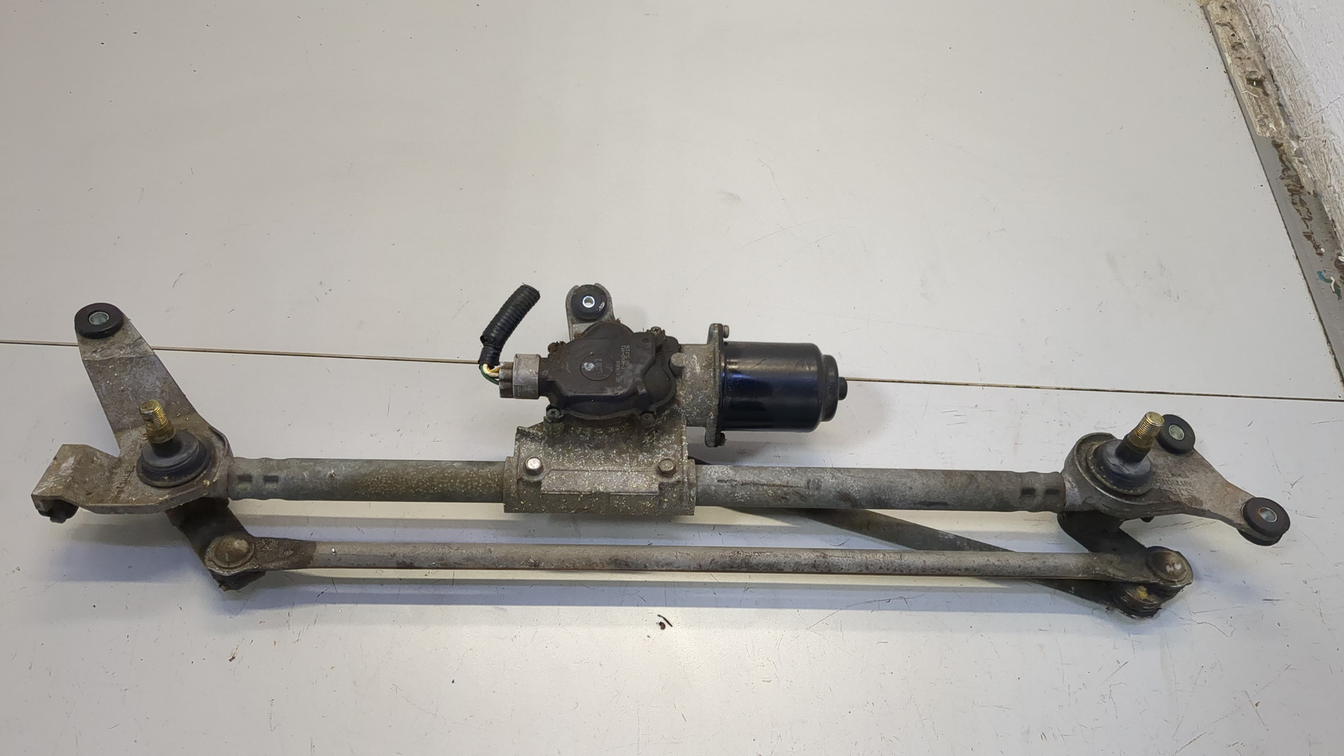 Трапеция стеклоочистителей