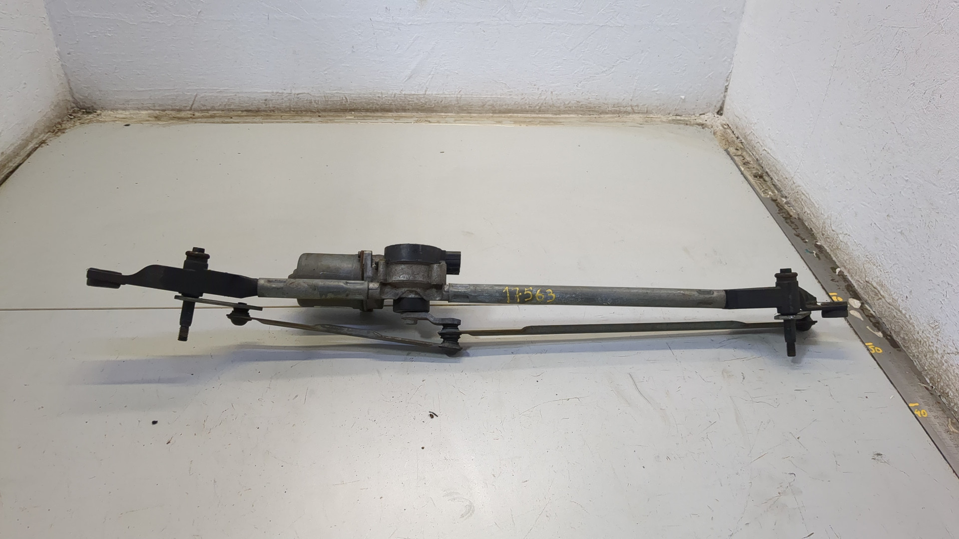 Трапеция стеклоочистителей