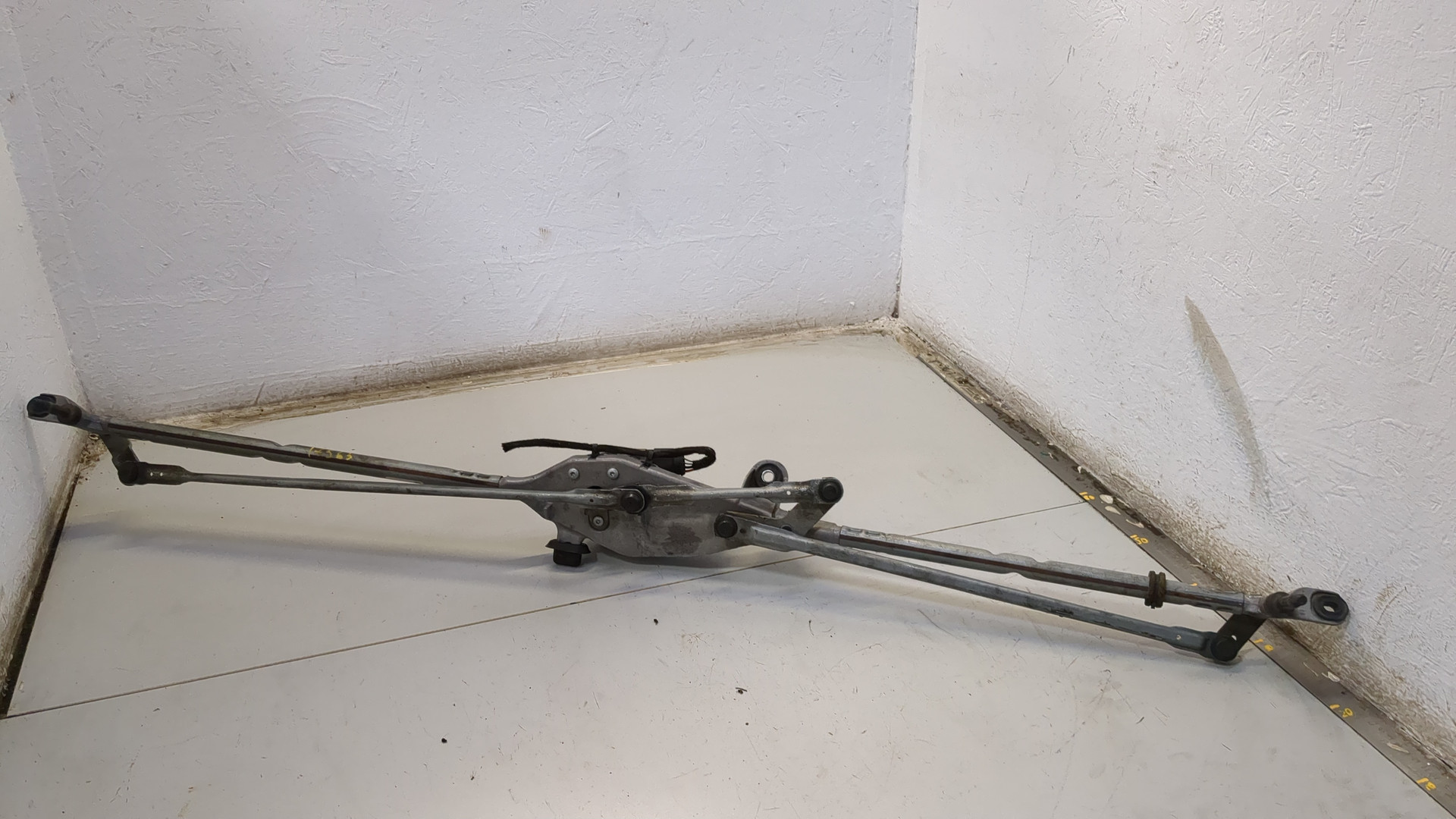 Трапеция стеклоочистителей