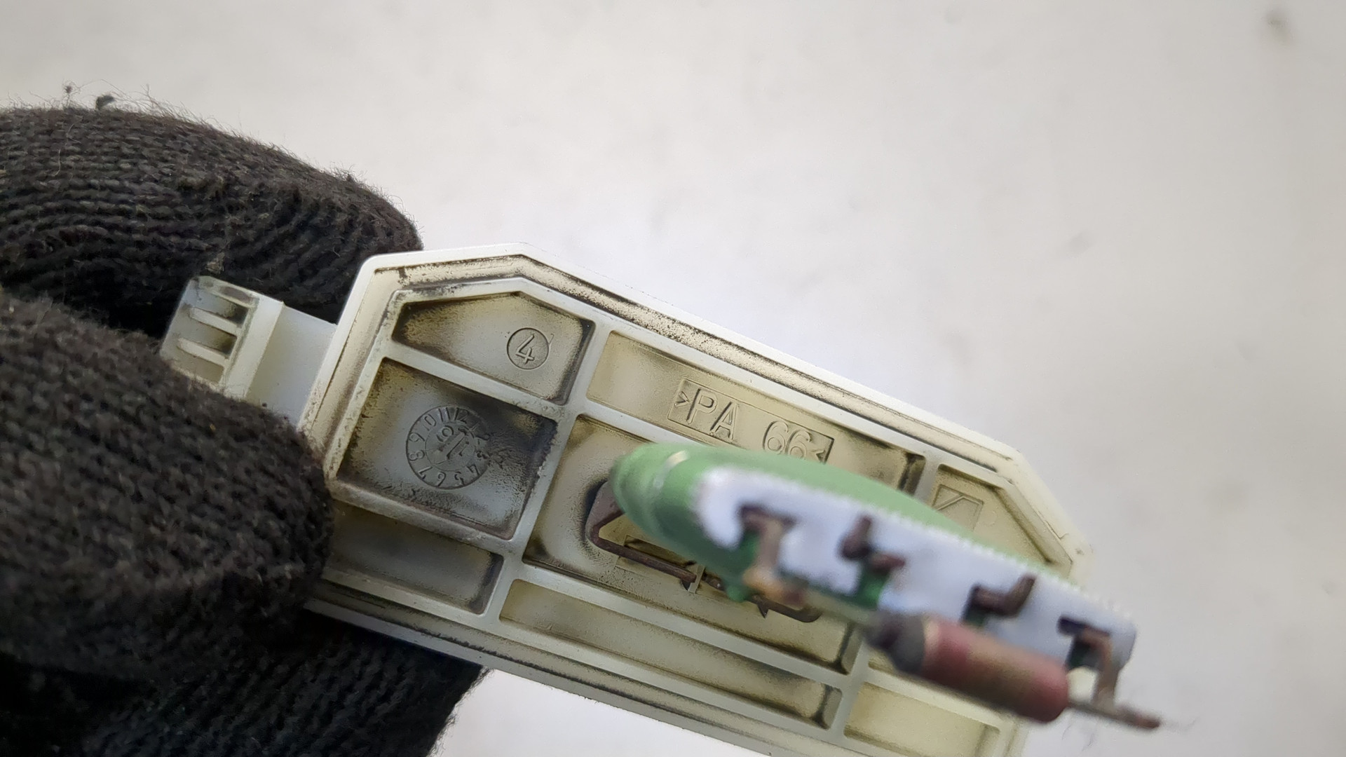 Резистор отопителя