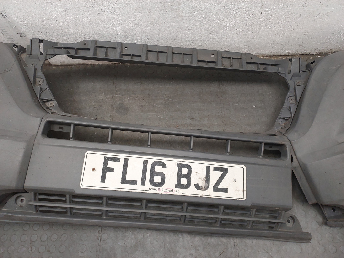 Бампер передний