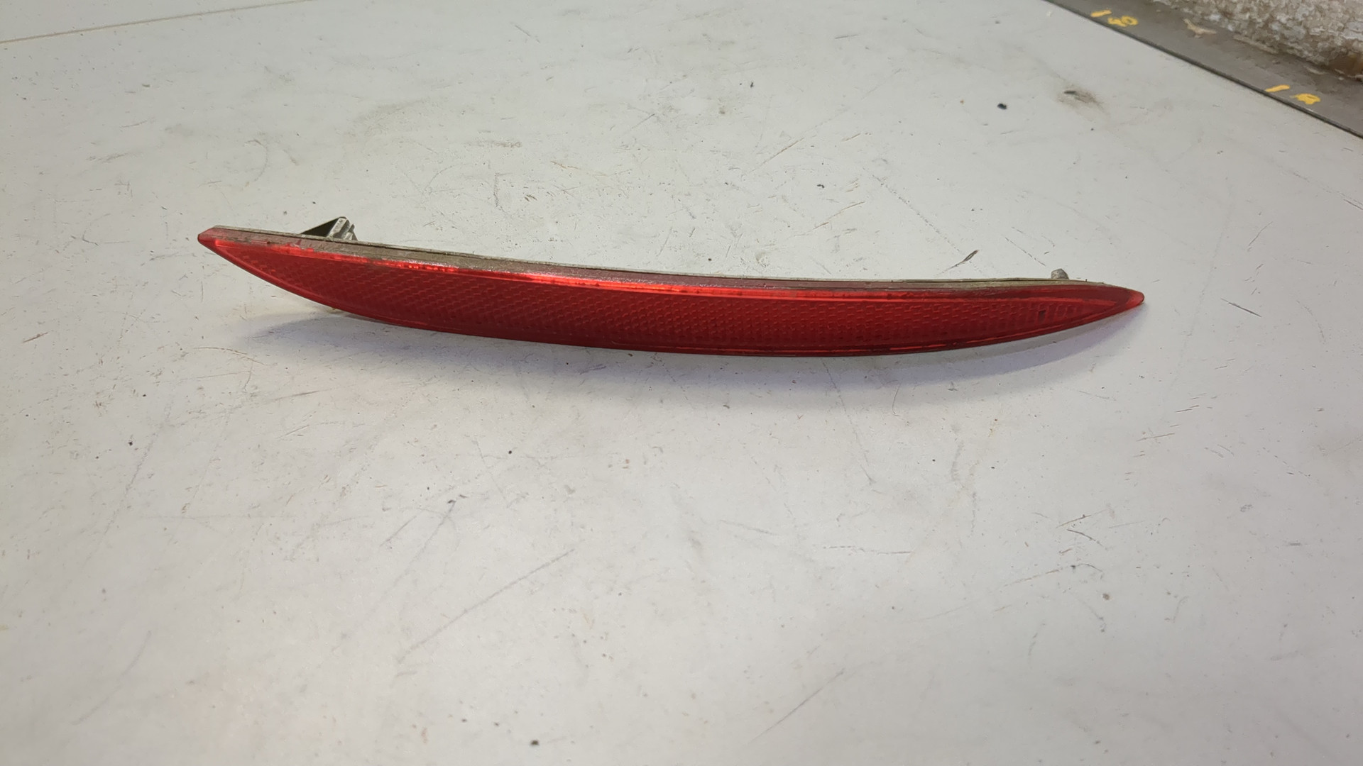 Отражатель в бампер задний правый