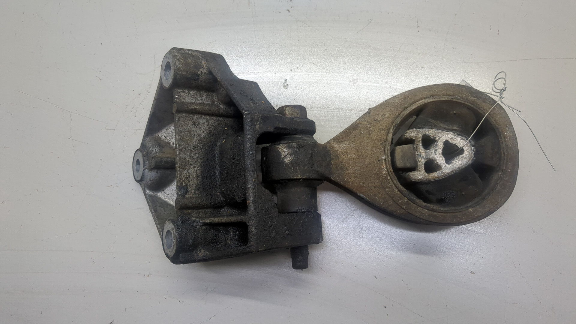 Опора двигателя