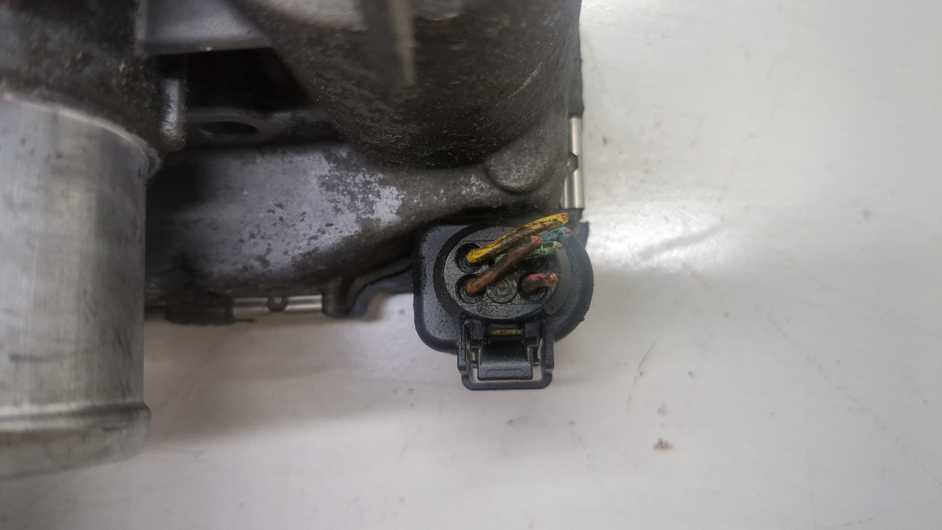 Заслонка дроссельная электрическая