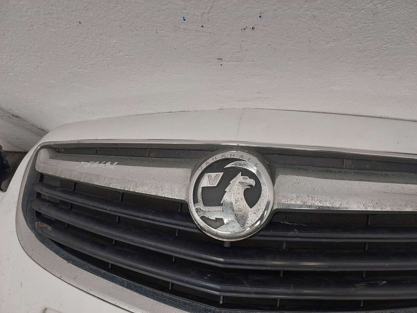 Бампер передний