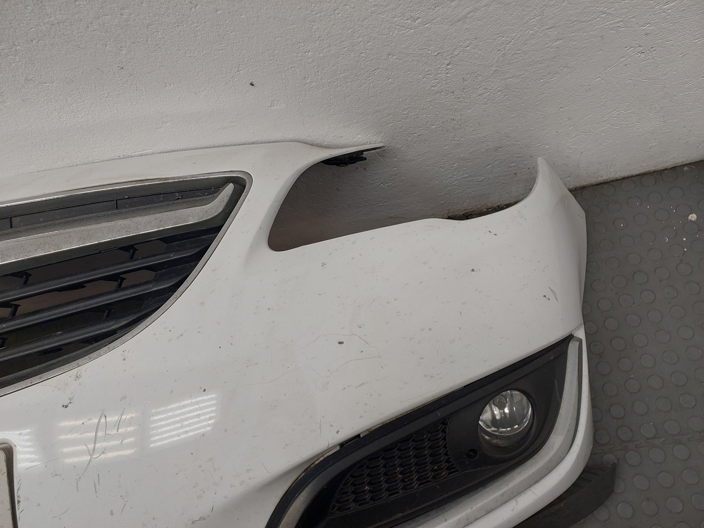 Бампер передний