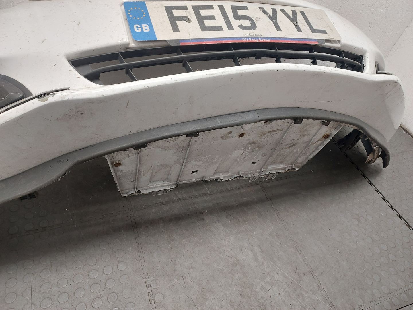 Бампер передний