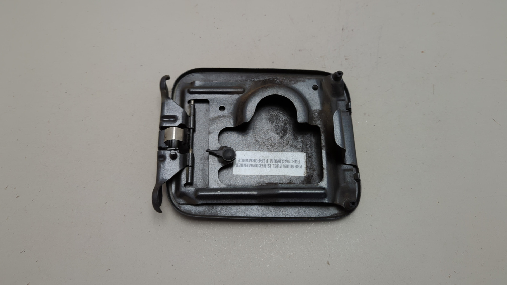 Лючок бензобака