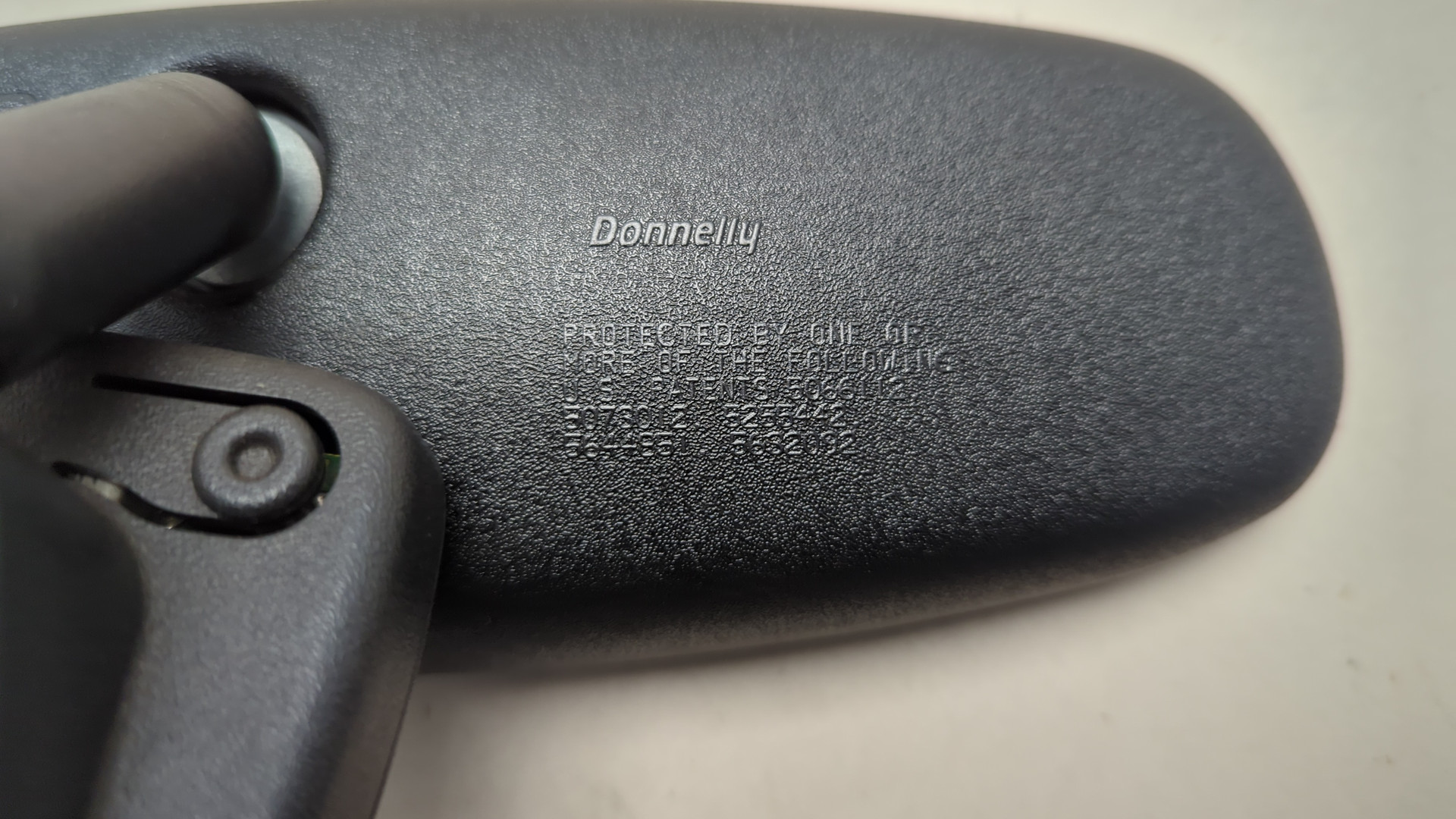 Зеркало заднего вида