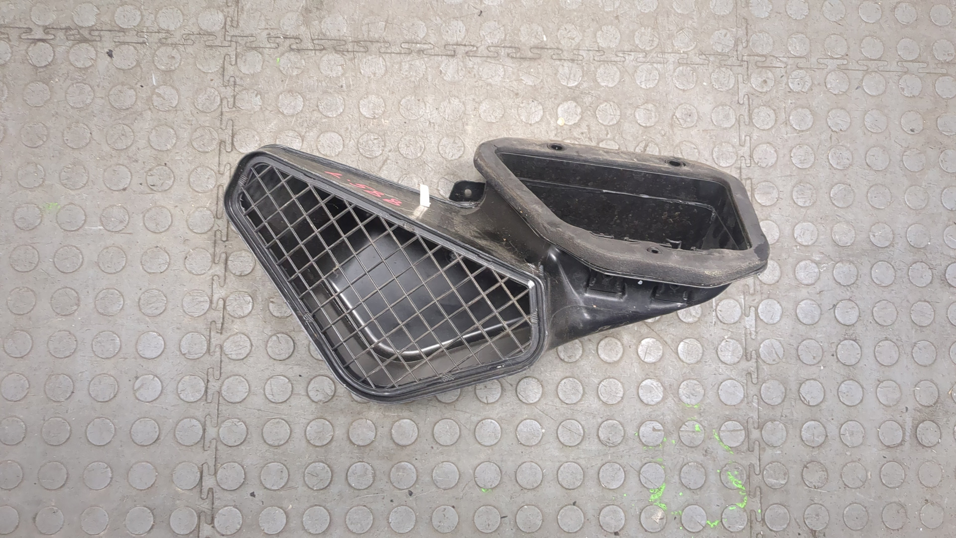 Воздухозаборник (внутри)