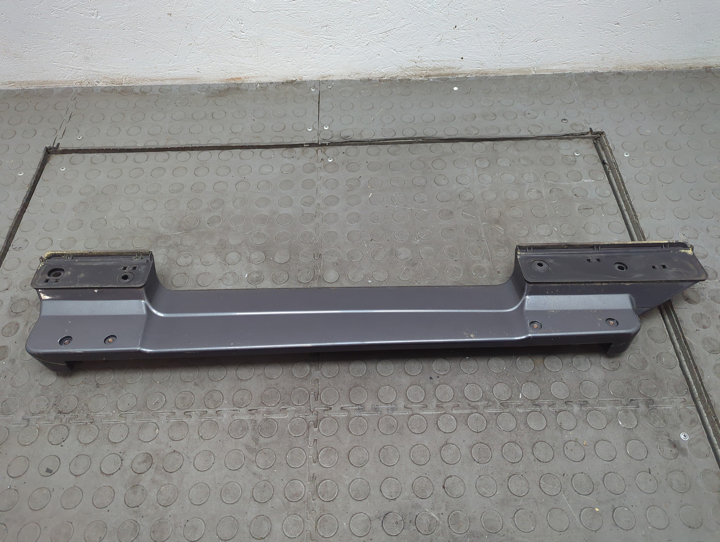 Рейлинг (релинг) левый (планка на крышу)