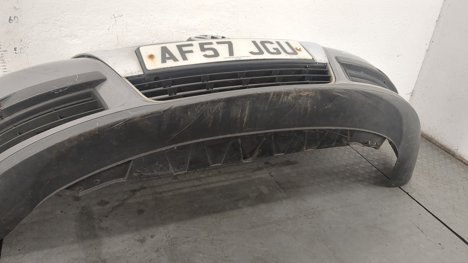 Бампер передний