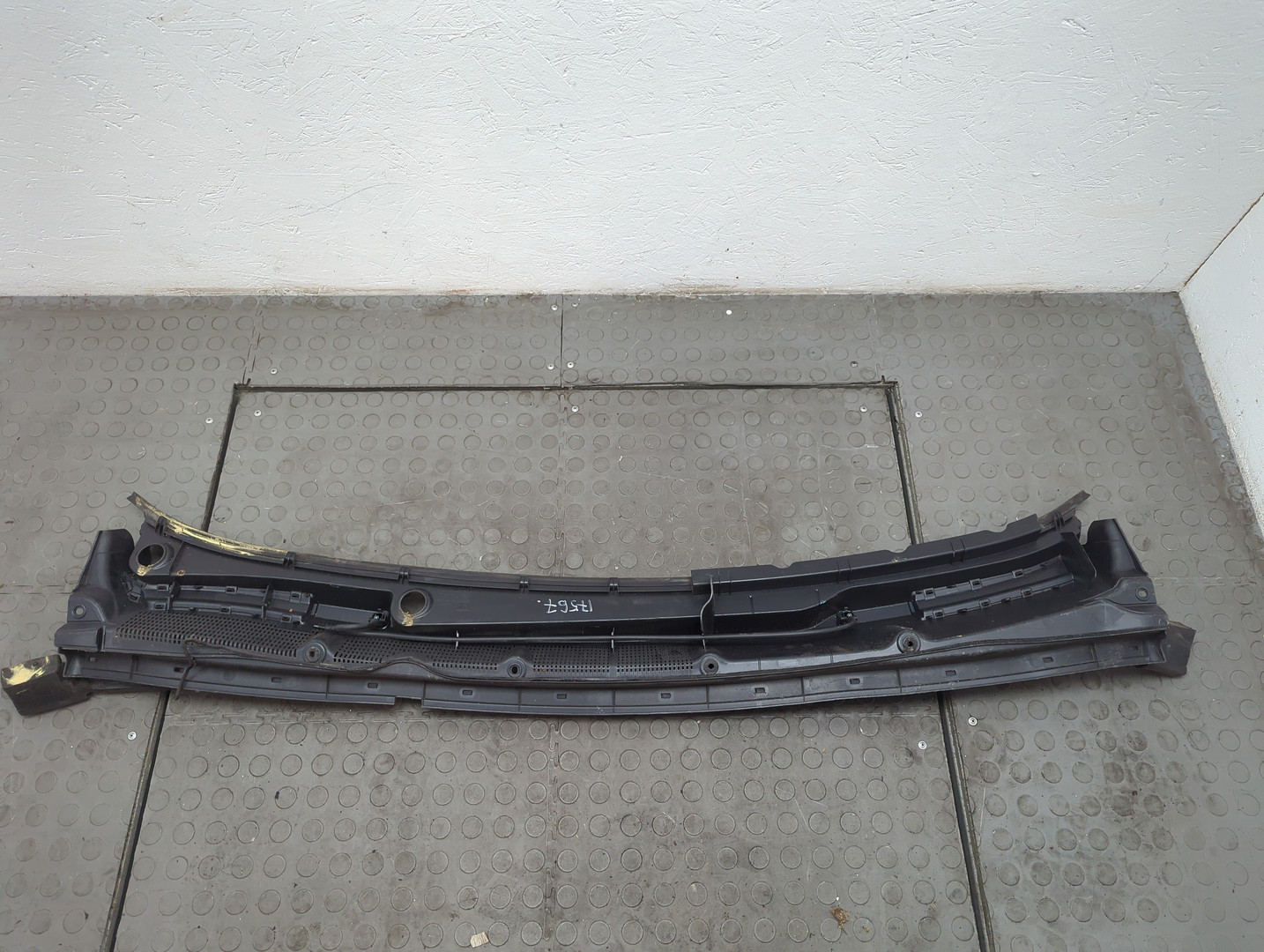 Решетка стеклоочистителей (Жабо)