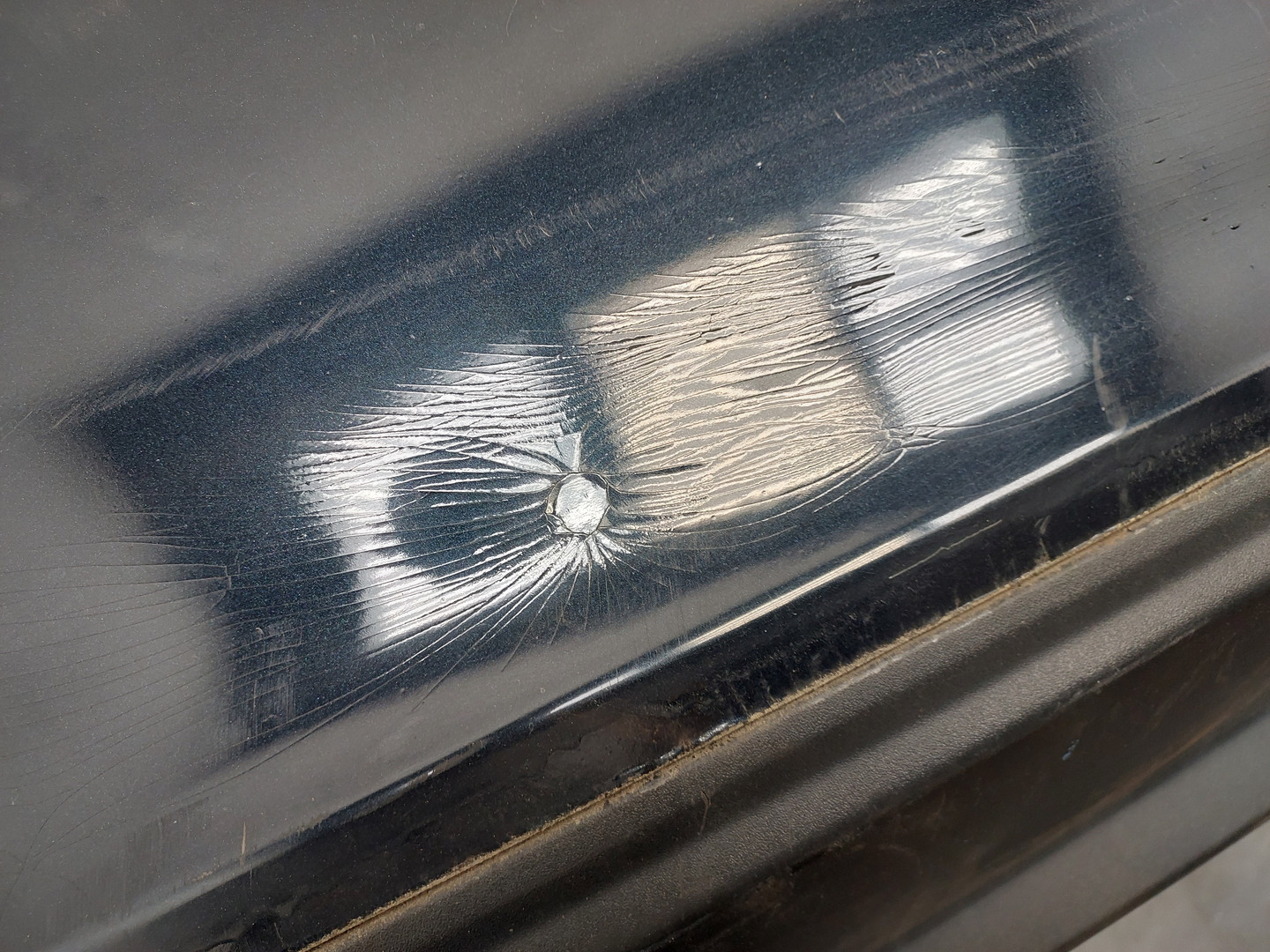 Бампер задний