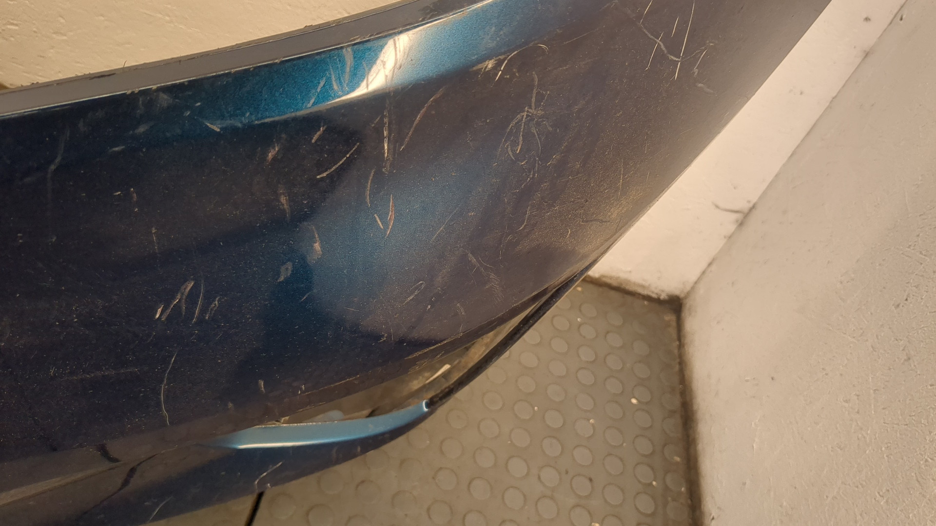 Бампер передний